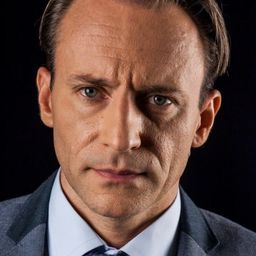 Serhiy Frolov - Vera演員 飾演