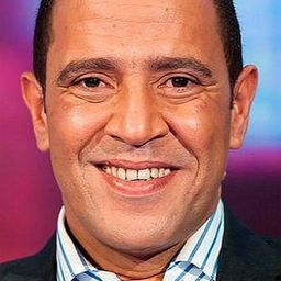 阿許拉夫·阿布迪爾·巴奇 飾演 دكتور نفسي