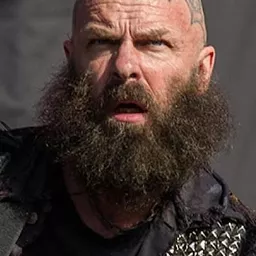 Tim Armstrong 飾演 Self