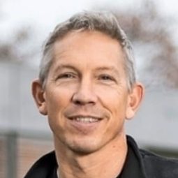 Bryn Walters - 貓演員 飾演Macavity