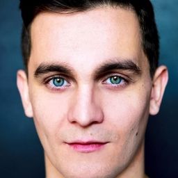 Forrest Weber 飾演 Richie