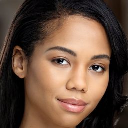 Angelique Valentine - 忍無可忍演員 飾演Young Sarah