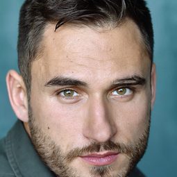 Charlie Clapham - English Estate演員 飾演Jamie Allen
