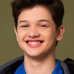 Gianlucca Mauad - 放手一搏 2演員 飾演Moysés (Criança)