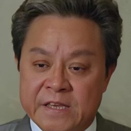 董驃 - 神勇飛虎霸王花演員 飾演Police Commissioner Tung