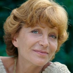 Maria Pacôme 飾演 Eleonore