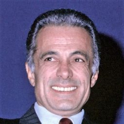 Duilio Del Prete 飾演 Vittorio