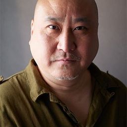 市 オオミヤ 飾演 