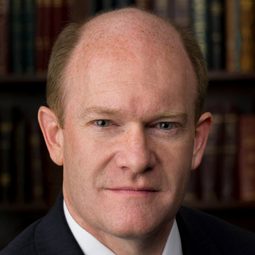 Chris Coons 飾演 Chris