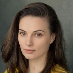 安狄亞·迪亞克 飾演 Sky