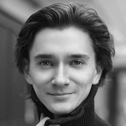 Vladislav Lantratov 飾演 Couple in Yellow