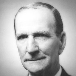 Frank McGlynn Sr. 飾演 Joseph