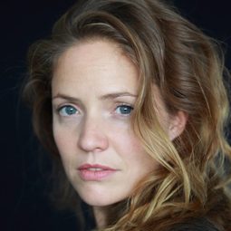 Patricia Aulitzky - Born to Dance演員 飾演Pia Melles