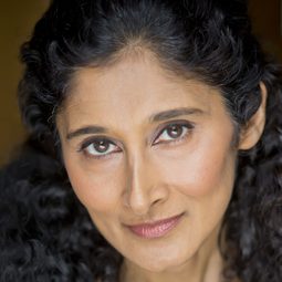 Sakuntala Ramanee - If I Had You演員 飾演Pathologist