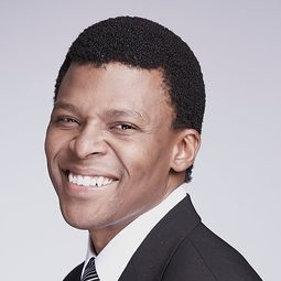 武約·達布拉 飾演 Tau