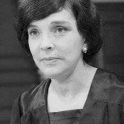 Sônia Oiticica 飾演 Donana