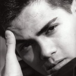 Robert Ortega - Call Me Mother演員 飾演Tony