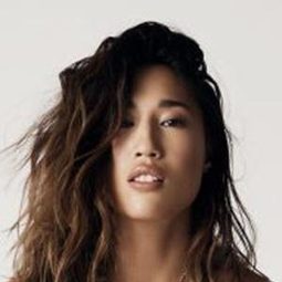 Jennifer Cheon 飾演 Rachel