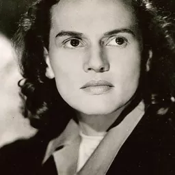 Harriet Medin 飾演 Mrs. Blinerman