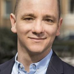 David Boati 飾演 Ivan