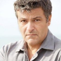 Jerry Mastrodomenico 飾演 Walter