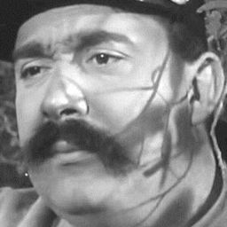 Moustache 飾演 Sgt. Garcia