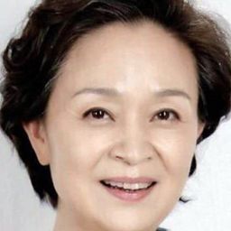劉莉莉 飾演 Xiong Dun's mother