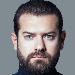 阿瑪·尤瑟夫 飾演 