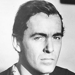 James Anderson 飾演 Dan Roden