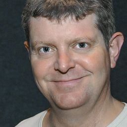 Árpád Besenczi 飾演 Rezső