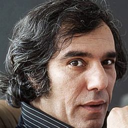 Hussi Kutlucan 飾演 Tayfun