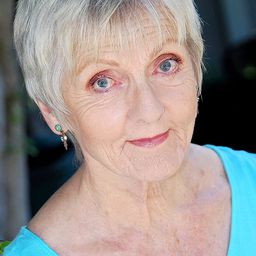 Marianna Karlsen - Clear Lake, WI演員 飾演Woman