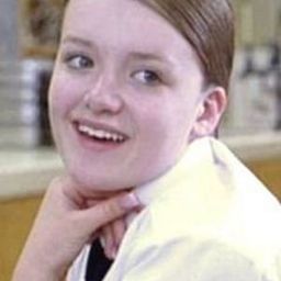 Talia Monaghan 飾演 Ribbon 1 / Missy