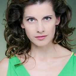 Judith Rosmair 飾演 Rebekka Rosenthal