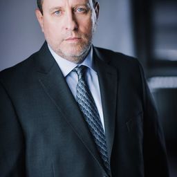 Marc Gaudet 飾演 Jackson