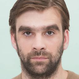 András Rusznák 飾演 Jakab