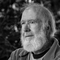 Kevin Kelly 飾演 Self