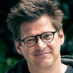 Dominic Champagne 飾演 Self