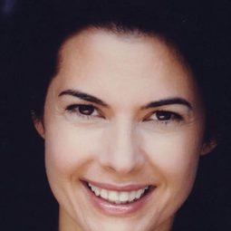 Nancy Bell - Loudmouth Soup演員 飾演Blake Barker