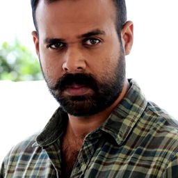 帕德瑪拉·拉蒂許 - 山城冤仇演員 飾演Fr. David Varghese