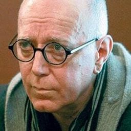 Irfan Mensur 飾演 Old Man