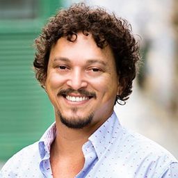 法比奧·拉戈 飾演 Moacir