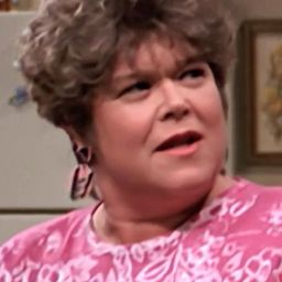 Lois Foraker - 娃鬼回魂3演員 飾演Sergeant Frazier