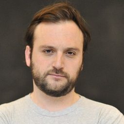 Jean-Jacques Rausin 飾演 