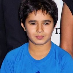 Slimane Khettabi 飾演 Slimane