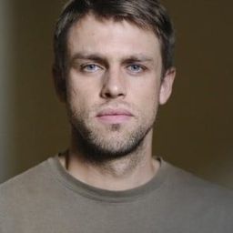 Edgars Samītis 飾演 Andris