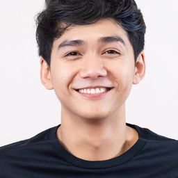 奇可·庫尼亞萬 飾演 Rino