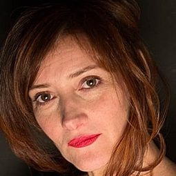 Barbara Folchitto - Sacred Heart演員 飾演Laura