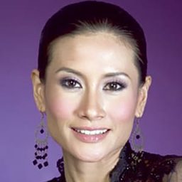 Sherie Merlis 飾演 Latifah Sidek