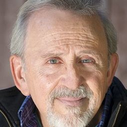 Paul Eiding 飾演 Additional Voices (voice)